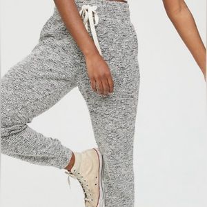 Aerie Offline | Snowday Jogger | Small Petite